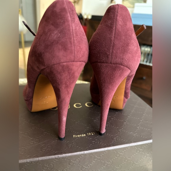 Gucci Suede Wine colour, peep toe Mary Jane high heel platforms. Size 5.5 - Picture 2 of 6